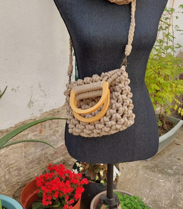 Bolso con asas de madera - Imagen 3